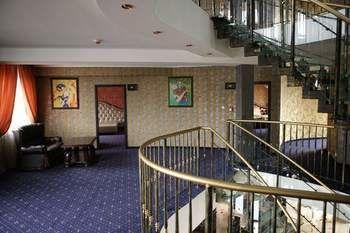 Hotel Kotva Братислава Экстерьер фото