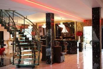 Hotel Kotva Братислава Экстерьер фото