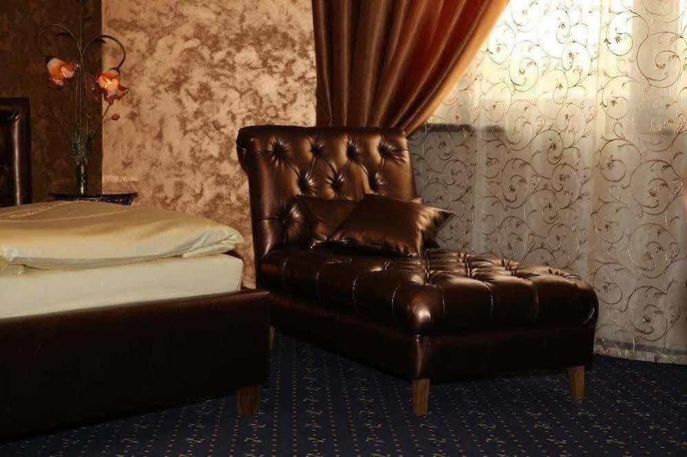 Hotel Kotva Братислава Экстерьер фото