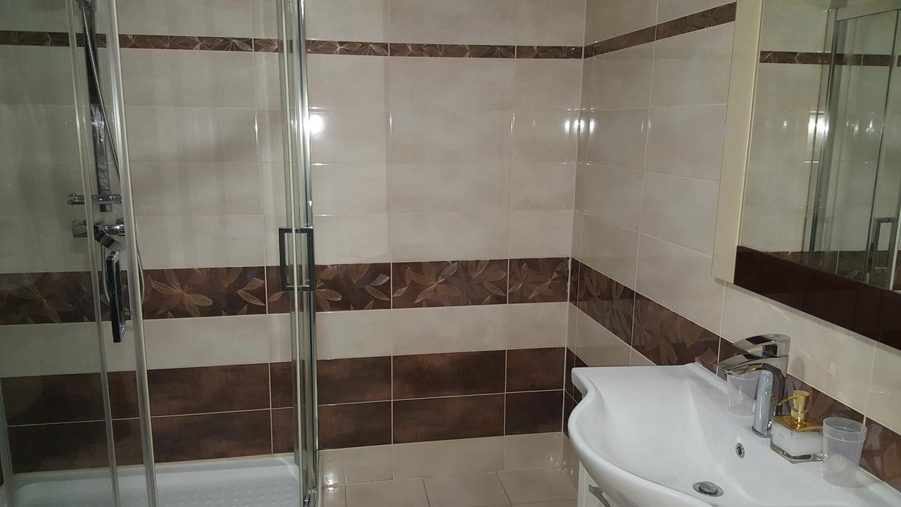 Hotel Kotva Братислава Экстерьер фото